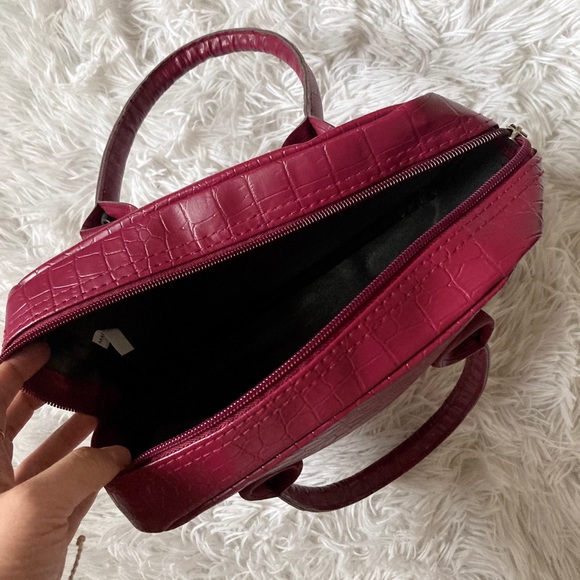 LEATHER CROC STATEMENT HANDBAG - Picture 2 of 2